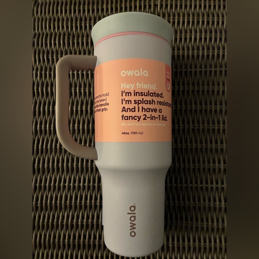 NWT Owala Insulated Travel Mug/Cup, Tumbler with Handle & straw. brand new